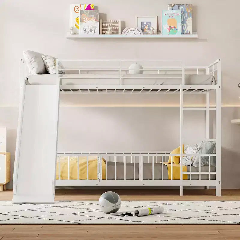 Letto a castello in metallo bianco/nero con scivolo e sponde di protezione, per 2 bambini