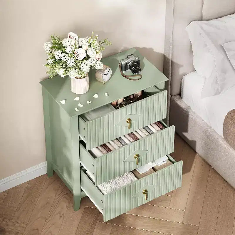 Cassettiera scanalata a 3 cassetti da 27,6" – Verde mela / Colore legno