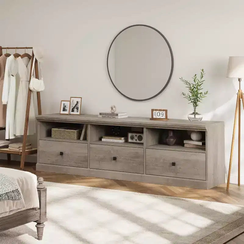 Mobile porta TV moderno stile Mid-Century da 70" – Bianco antico / Grigio / Legno, 3 cassetti e ripiani aperti