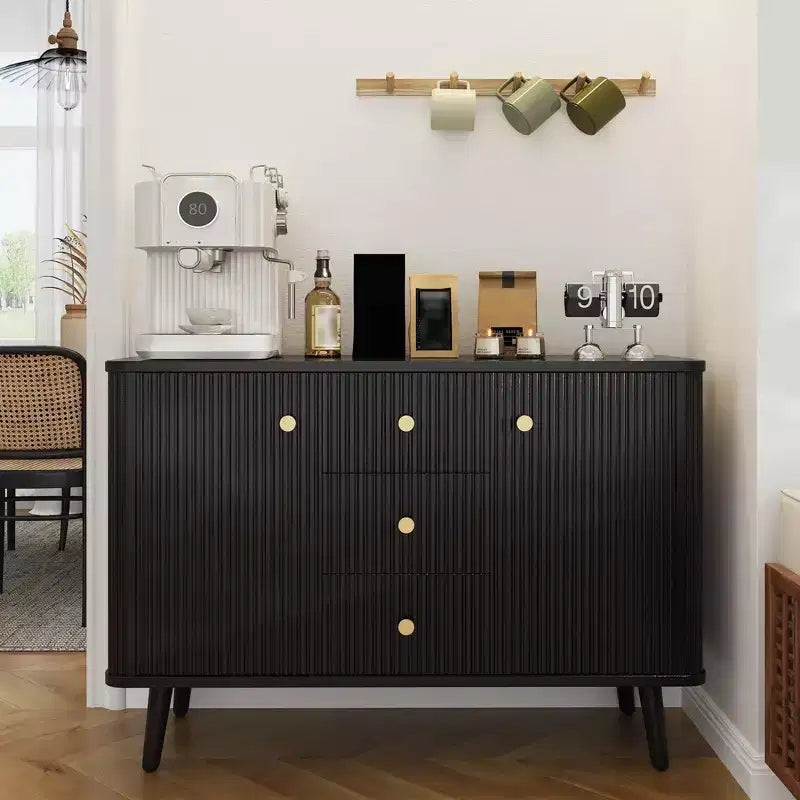 Mobile credenza buffet da 120 cm, legno marrone, scanalato, 3 cassetti e 2 ante, 1 persona